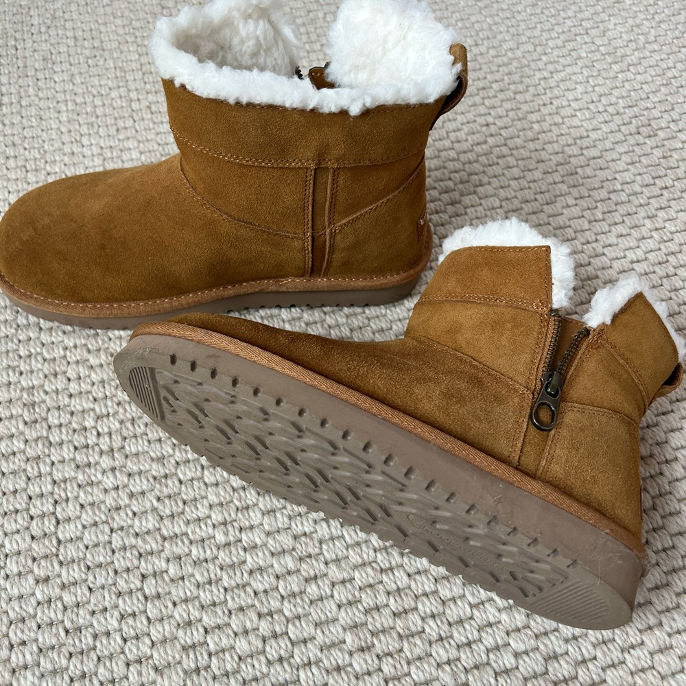 Kookaburra by Ugg booties. NWOT. Size 7